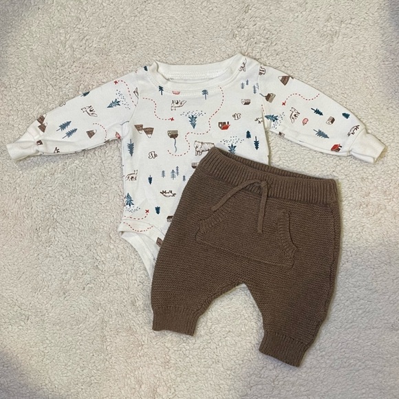 Carter's Cozy Brown and White Bodysuit One Piece with Brown Knit Pants - Picture 1 of 8